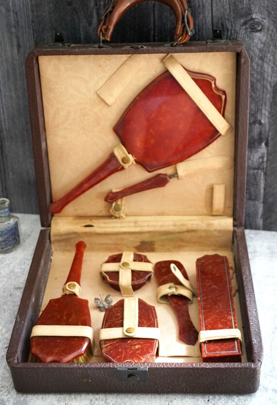 Antique Women s Travel Suitcase With Correspondence Vanity