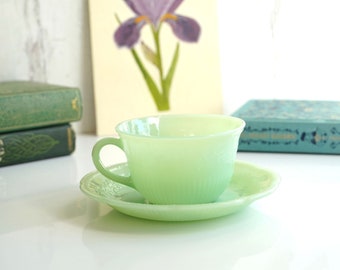 Vintage 1940s Fire King Jadeite Alice Cup & Saucer, Ribbed, Floral Pattern, Scalloped Rim Saucer, Collectible Kitchen Glass, Green, Flowers