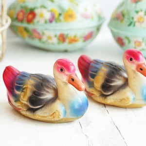 Vintage 1940s Pair of Celluloid Swans, 4 1/2&quot; x 3&quot;, Sprayed Color, Marked V over C, USA, Occupied Japan, Collectible Celluloid, Swans