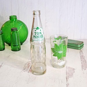 Vintage Mid Century Tom Moore Fine Beverages Bottle 10 oz, Textured Clear Glass, Green & White Shamrock Design, Coca Cola Bottling, St Paul image 1