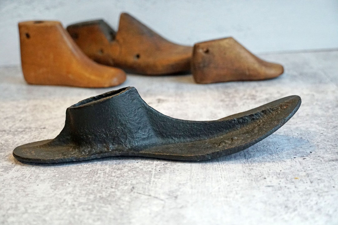 Antique Black Cast Iron Shoe Form Marked Malleable AL Size - Etsy