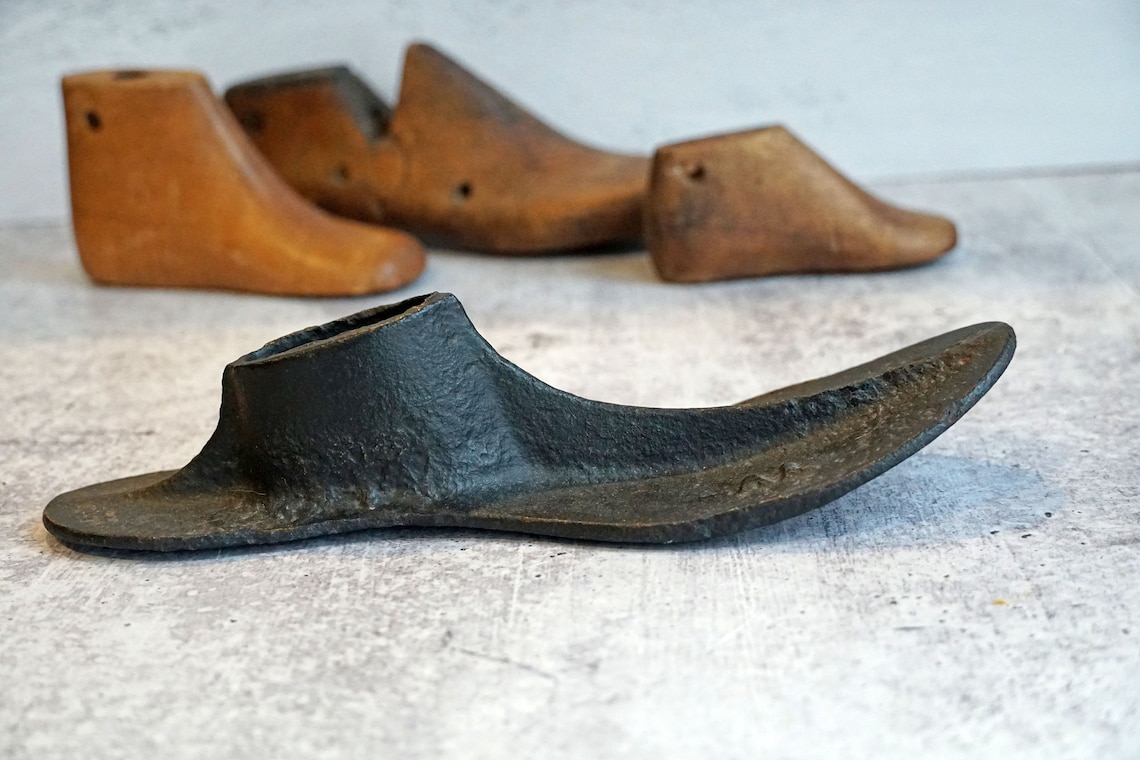 Antique Black Cast Iron Shoe Form Marked Malleable AL Size Etsy UK