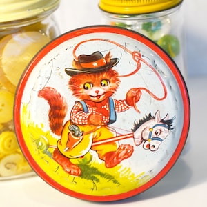 Vintage 1950s Daintee Pure Confectionery Tin, 4 1/4&quot; Round, Cowboy Kitten Litho,  Blue & Green England, Blackpool, England, Candy Tin
