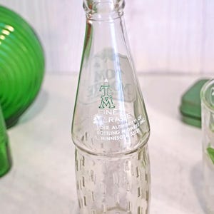 Vintage Mid Century Tom Moore Fine Beverages Bottle 10 oz, Textured Clear Glass, Green & White Shamrock Design, Coca Cola Bottling, St Paul image 5