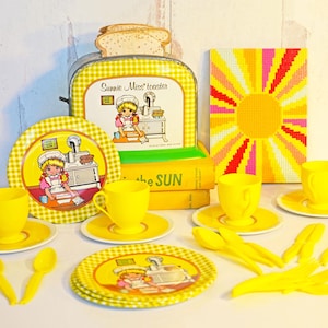 Vintage 1960s Ohio Arts Tin Litho Toy Yellow Gingham Bonnet Girl Sunnie Miss Toaster, Toast, Dish Set, Cups, Saucers, Plates, Silverware