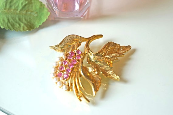 Vintage 1960s Gerry's Gold Tone Pink Rhinestone &… - image 1