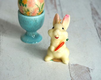 Vintage 1950 Gurley Easter Candle, Rabbit with Carrot, 3" Unburned, Original Sticker on Bottom, Easter Novelty Candle, Mid Century Decor