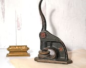 Antique Black Cast Iron Notarial Stamp Press, Goodhue County, MN, Embossed Red Star Design, Etoile Du Nord, Patriotic Decor, Collectible