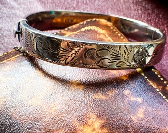 Vintage English Stirling Silver Engraved Bangle Bracelet Vintage English Stirling Silver Engraved Bangle Bracelet