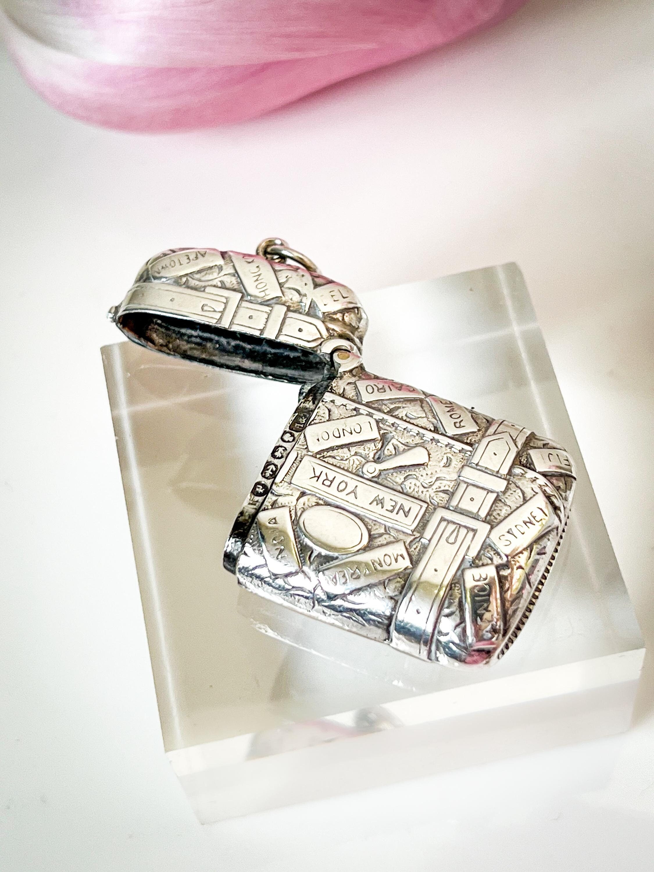 Vesta case - Etsy 日本