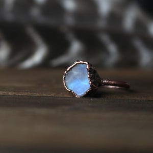 Ruwe maansteenring, kristallen ringen, geëlektrogevormde sieraden