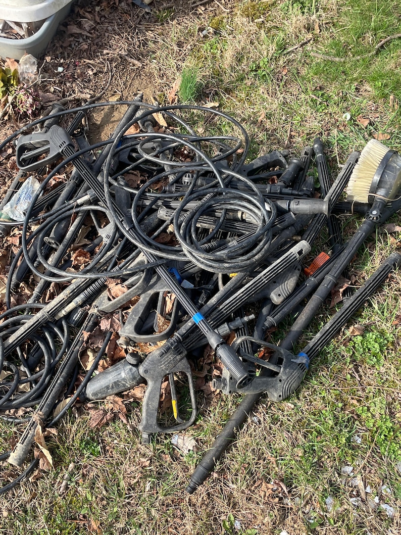 Electric Pressure Power Washer Guns. Wands, turbo and fan spray attachments. Some hoses. Guns made in Italy. image 6