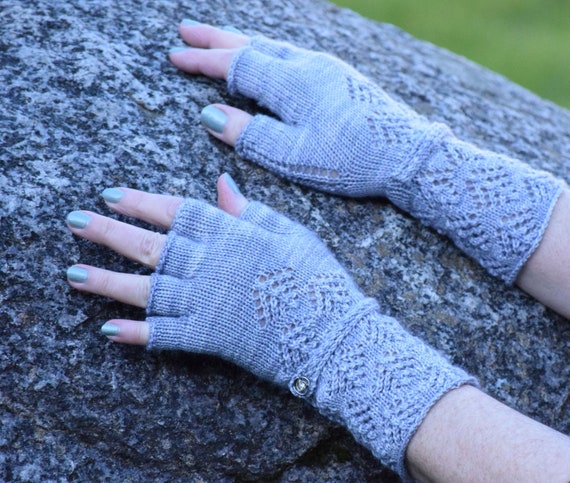 Piccolo Fingerless Gloves. Lace Gloves knitting pattern
