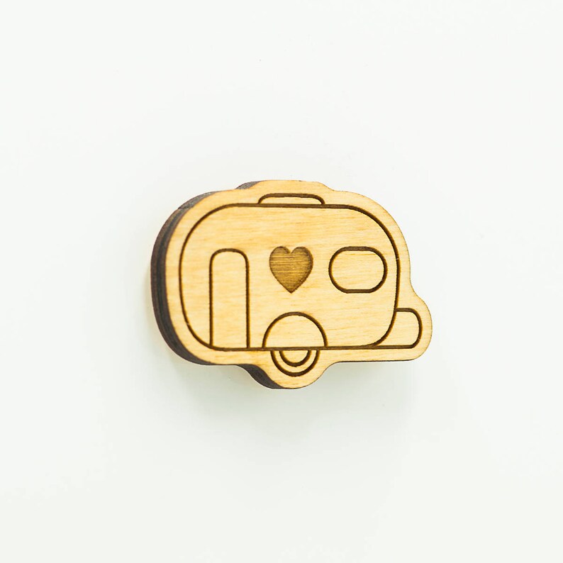 Camper Magnet Camper Van Wood Magnet Camper Trailer Engraved Magnet Single Wheel Camper Tow Behind Camper Camping Trailer Magnet
