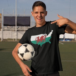 American Welsh Flag T-Shirt | American Welsh Shirt | Wales Shirt | US Welsh Short-Sleeve Unisex T-Shirt | Welsh Expat Shirt | Welsh Dragon