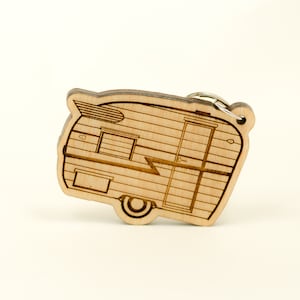 Shasta Compact Trailer Keychain - Shasta Camper Carved Wood Key Ring - Shasta Wooden Engraved Charm - Vintage Camper Trailer - RV Keyring