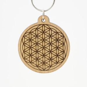 Flower of Life Charm Keychain - Flower of Life Carved Wood Key Ring - Geometric Wooden Engraved Charm - Sacred Geometry Engraved Keyring