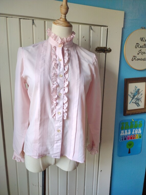 vintage pale pink ruffled button down blouse s m