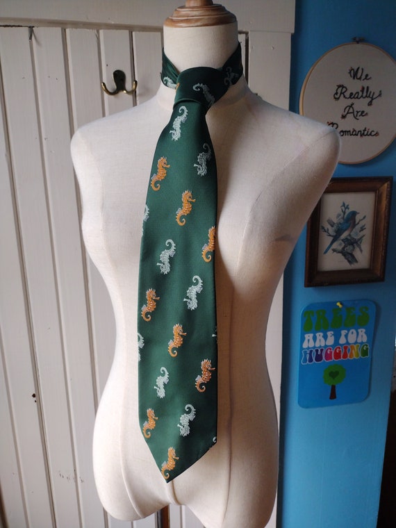 Vintage 70s Wide Seahorse Green Yellow Tie - image 1