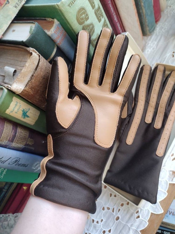 New Old Stock Vintage Gloves in Box Brown Tan Dri… - image 2