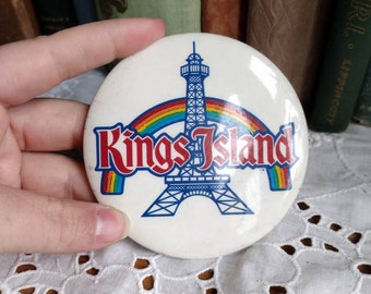 Vintage Kings Island Big Button Pin Eiffel Tower Rainbow 1981 Large White Red Blue Green Yellow Orange Cincinnati Ohio