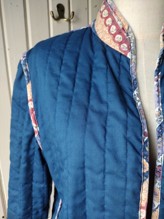 Adorable Vintage Reversible Quilted Jacket Floral… - image 3