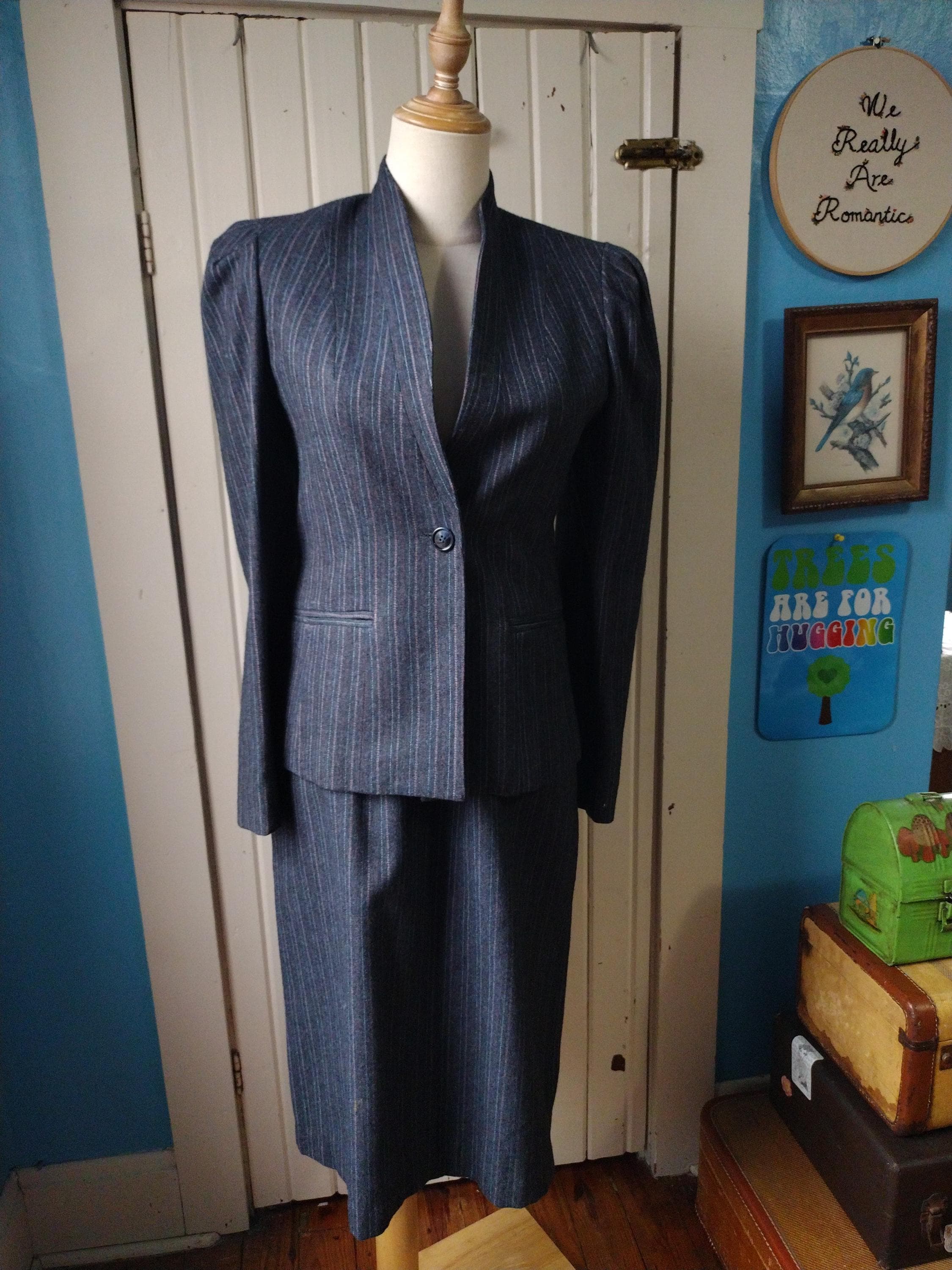 Vintage 70s 80s Wool Pinstripe Skirt Suit Jacket Two Piece Set Pencil Blazer S XS Junior Colony Puffed Sleeve Long Sleeves