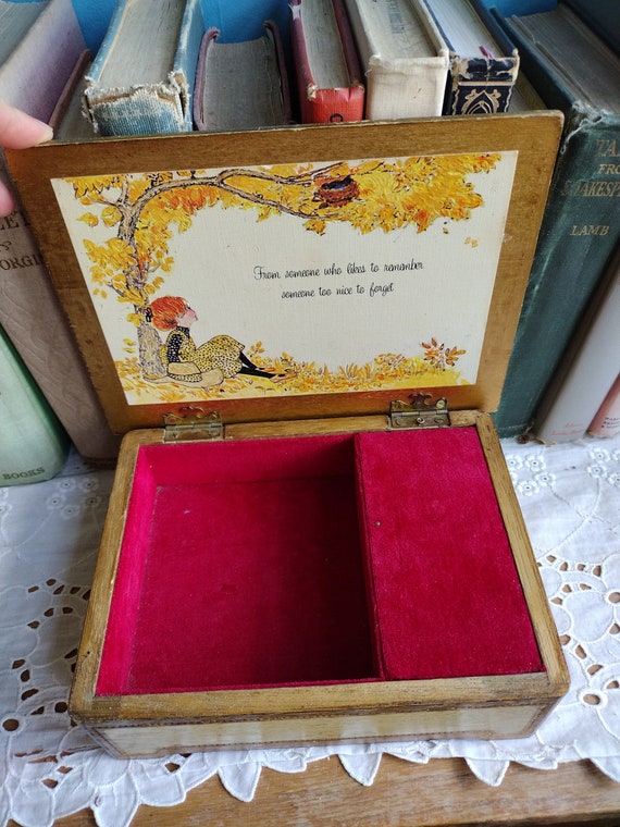Vintage Holly Hobbie Wooden Jewelry Music Box Gol… - image 2