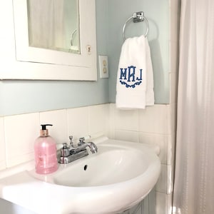 Monogram Applique Terry Cloth Bath Towel / Terrycloth Towel image 4