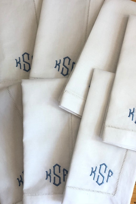 Monogram Linen Dinner Napkin - Set of 4 / Wedding Gift