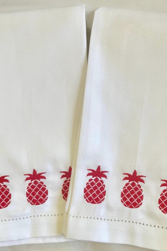 Embroidered Pineapple Hand Towel / Monogram Gift / Guest Towel