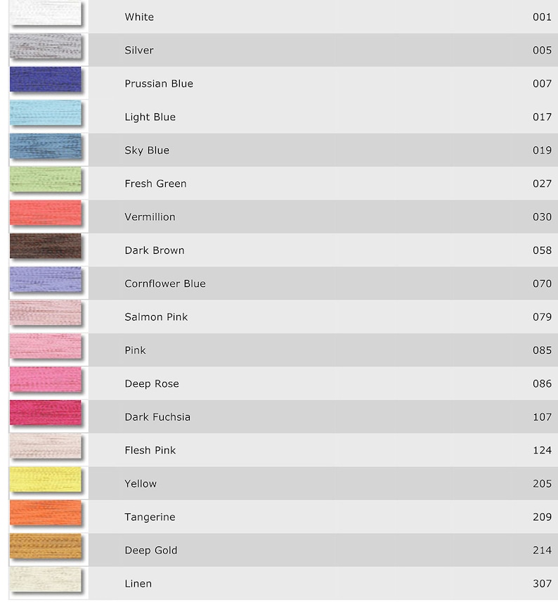 Puede incluir: Una tabla que muestra 16 colores de hilo diferentes con sus nombres y n&uacute;meros correspondientes. Los colores incluyen blanco, plata, azul prusiano, azul claro, azul cielo, verde fresco, bermell&oacute;n, marr&oacute;n oscuro, azul aciano, rosa salm&oacute;n, rosa, rosa intenso, fucsia oscuro, rosa carne, amarillo, mandarina, oro oscuro y lino.