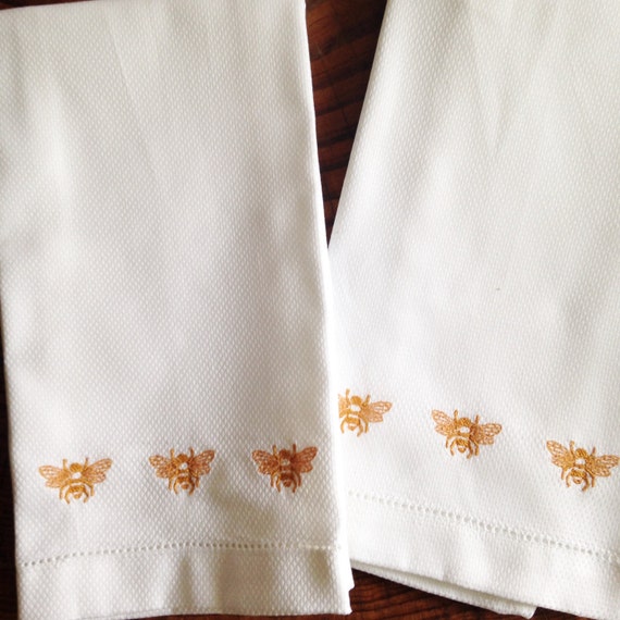 Embroidered Bees Hand Towel / Monogram Gift / Guest Towel
