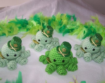 St Patrick's Day Octopus with hat, Amigurumi Crochet, St Pat decor, gag gift, dashboard decor, child toy