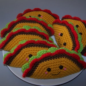 Taco AMIGURUMI Crochet, Happy Face, Cinco de Mayo, Play food, kitchen decor, housewarming gift, etc