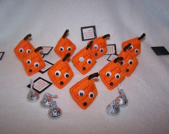 Pumpkin Halloween Handmade Party Favor/Ornament/ Gift Tag "Squeeze my cheeks" w/candy KISS! Plastic canvas