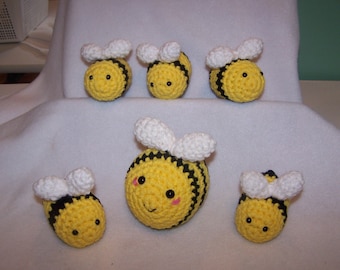 Bumble Bee AMIGURUMI Crocheted, Queen Bee and/or Baby bees, Plush toy, Nursery Decor, Baby, Toddler, Art Deco, Stuffed Toy