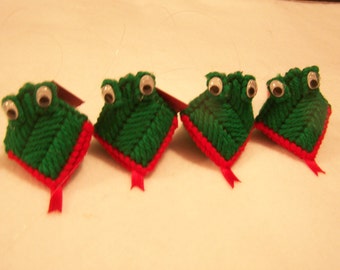 Frog / Alligator Handmade Party Favor/Ornament/ Gift Tag "Squeeze my cheeks" w/candy KISS! Plastic canvas