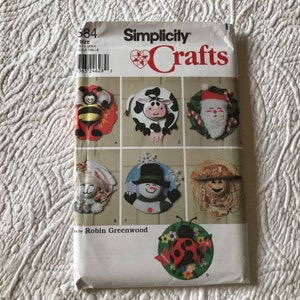 UNCUT!!  Simplicity Crafts Sewing Pattern 9584 Seasonal Door Decor by Robin Greenwood