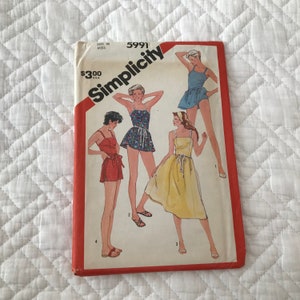UNCUT!! Simplicity Sewing Pattern 5991  Womens Bathing Suits, Swim Suits and Sundress, Size 16
