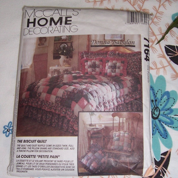 McCalls Pattern 7164- Home Decorating - Donna Babylon - Biscuit Quilt, Dust Ruffle, Pillow Shams and Throw Pillow