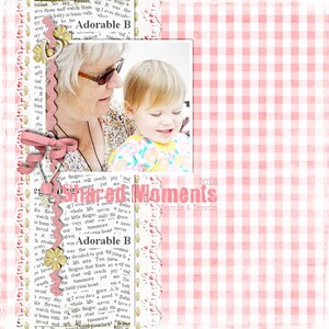 Pode incluir: Um fundo xadrez rosa e branco com uma foto de uma mulher mais velha e uma menina. A foto &eacute; cercada por uma borda de renda branca e uma fita rosa. O texto "Shared Moments" est&aacute; escrito em rosa e branco com o ano "2012" e os nomes "Bernie & Dennie" abaixo.