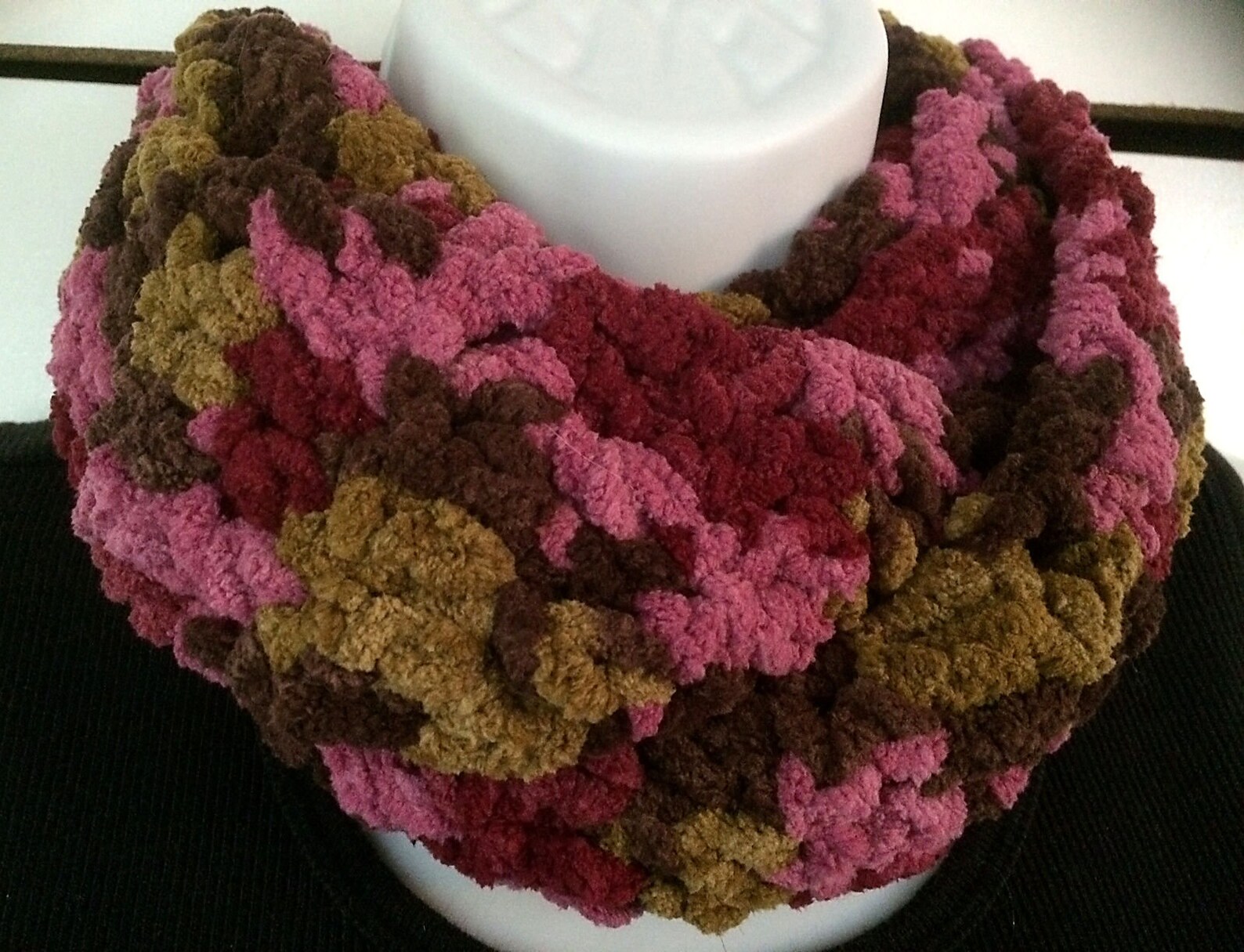 Fluffy Thick Chenille Infinity Scarf Neck Warmer Cowl Rose Mulberry ...