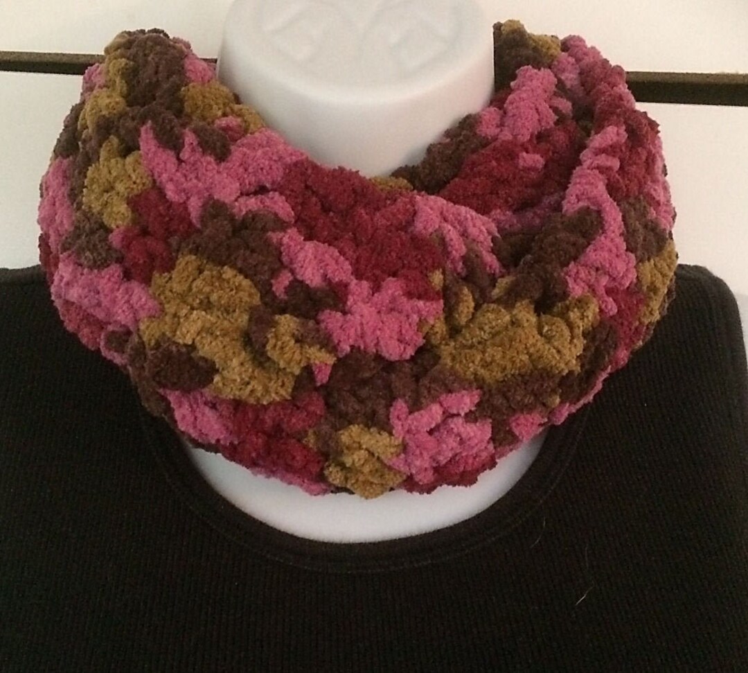 Fluffy Thick Chenille Infinity Scarf Neck Warmer Cowl Rose Mulberry ...