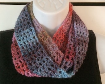 Softly Shaded Openwork Skinny Infinity Scarf