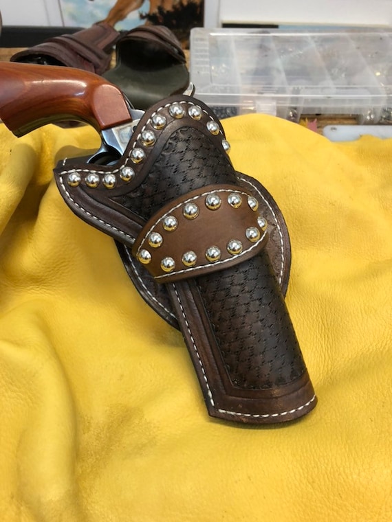 Hand-Tooled Embossed Leather Western Style Single Gun Belt Holster