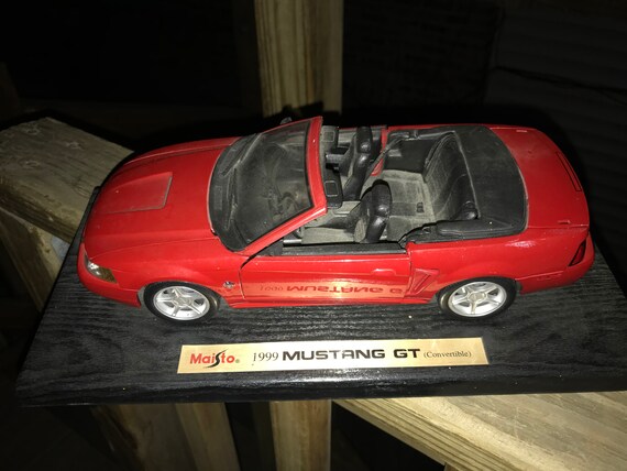 maisto 1999 mustang gt