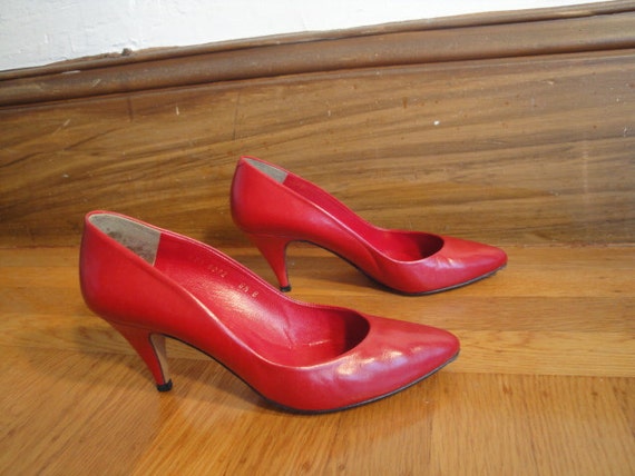 HALSTON HEELS Sexy Red Hott !! Vintage