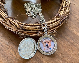 Pet Picture Locket Necklace - Personalized Dog Photo Locket - Gifts for Fur Mama - Etched Locket - Cat Custom Gift - Memorial Necklace