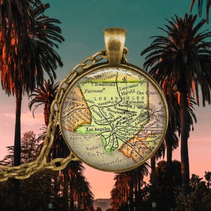 Collier carte de LOS ANGELES - pendentif carte de Los Angeles - collier carte de Californie - vintage Los Angeles - LaLa Land - bijoux carte du SoCal